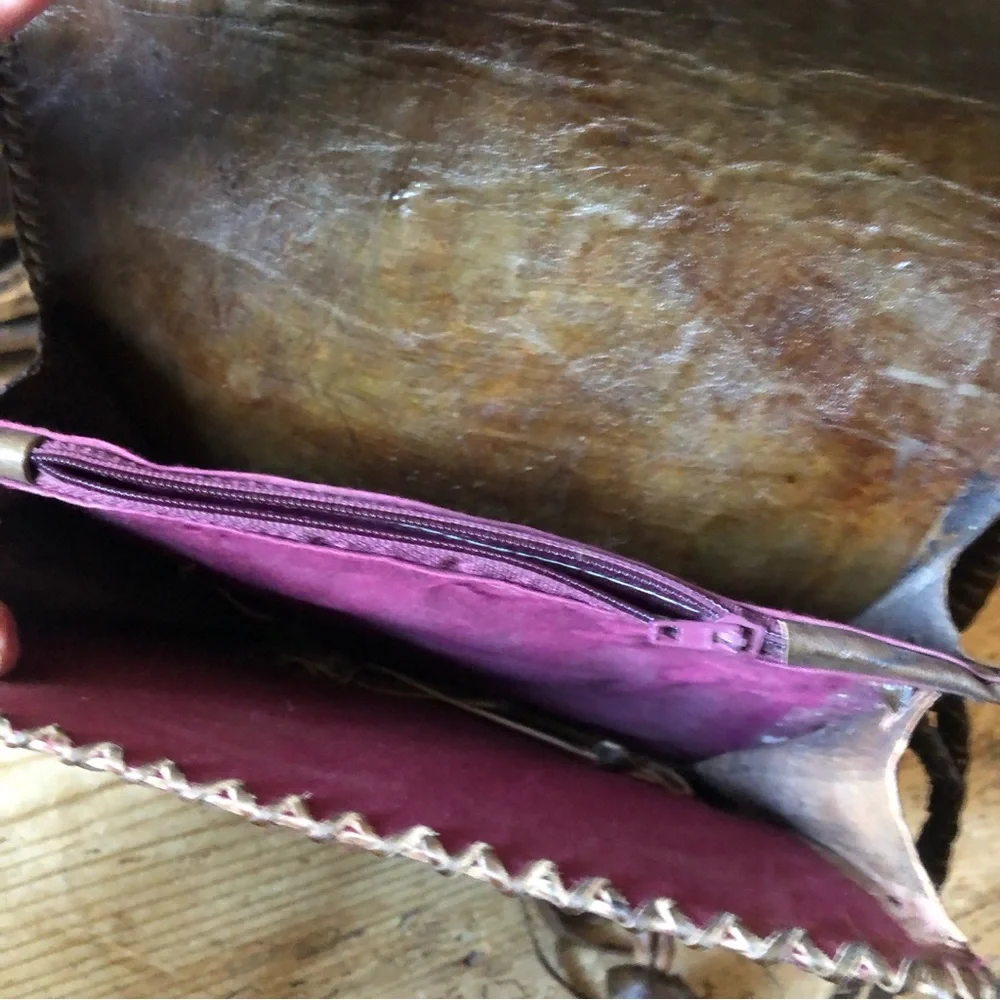 Vintage Exotic Lizard Head Feet Leather Handmade Crossbody Bag